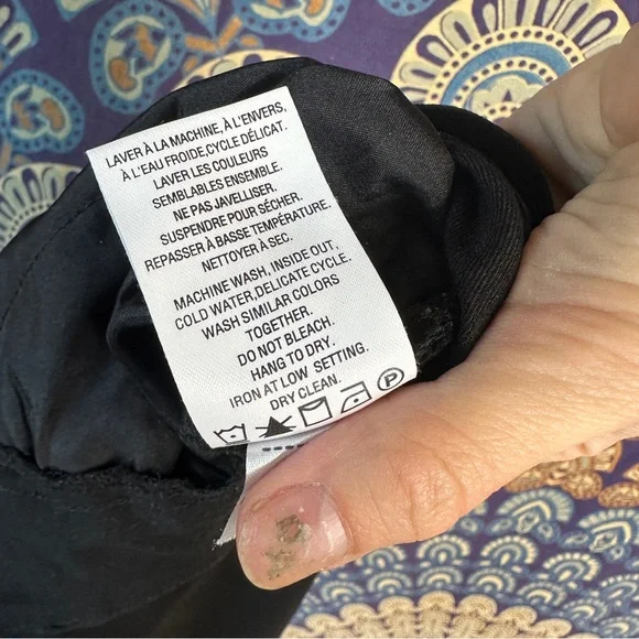 🦋5/20$🦋 Reitmans dark blue stretchy capris - Picture 10 of 10